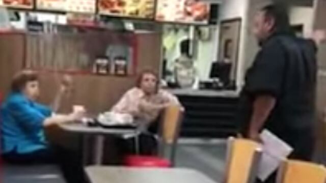 Mujeres en el Burger King