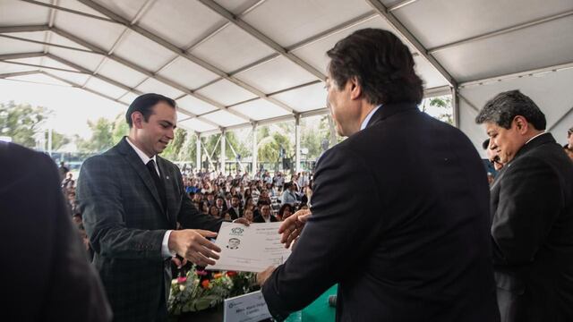 Mario Delgado reconoció a 491 egresados del Cinvestav como clave para la soberanía científica.
