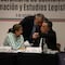 Con fotos cachan a Adán Augusto López “dando línea” a senadores durante reunión en comisiones del Senado