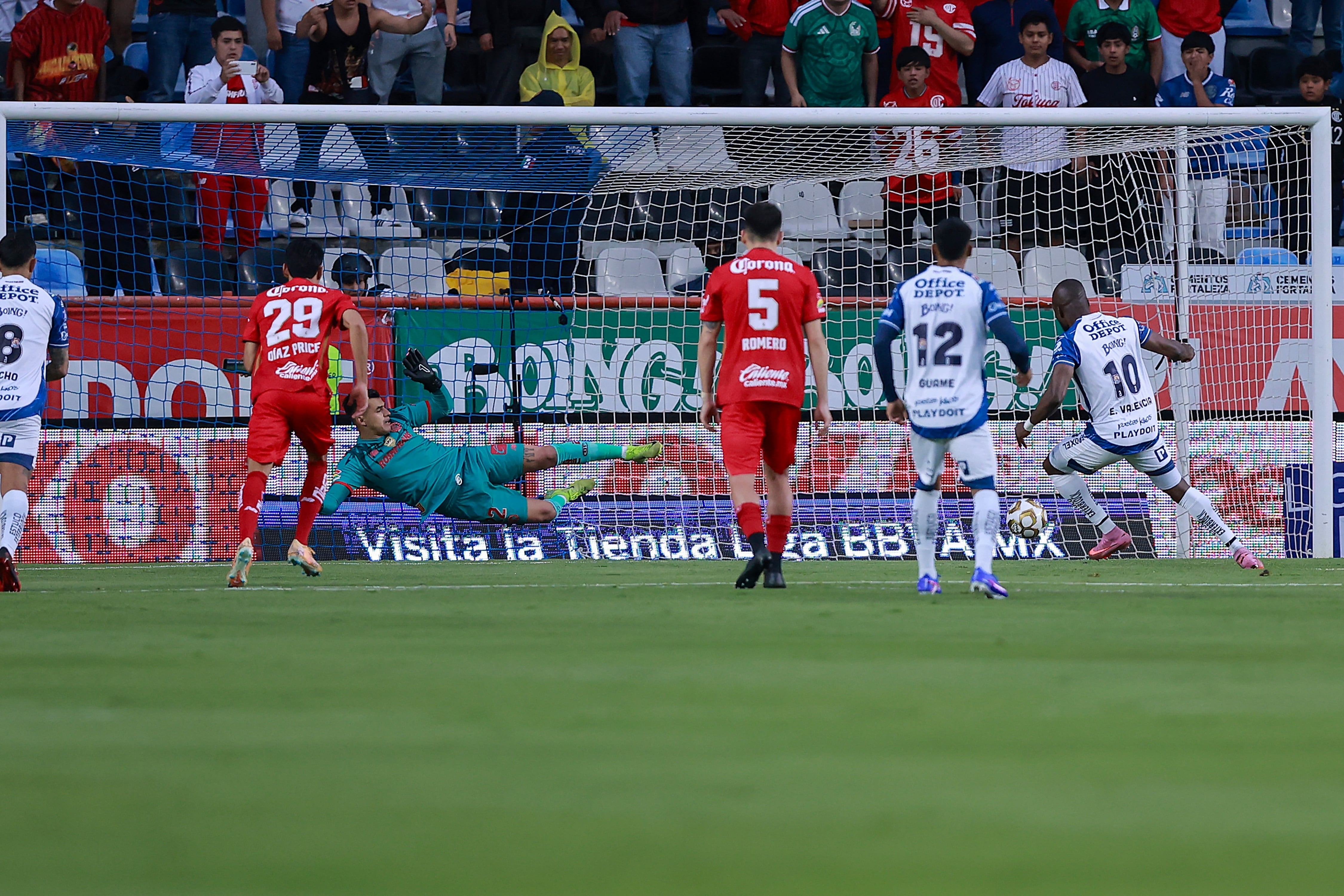 Pachuca gana ante Toluca y se clasifica a las semifinales de la Liga MX.