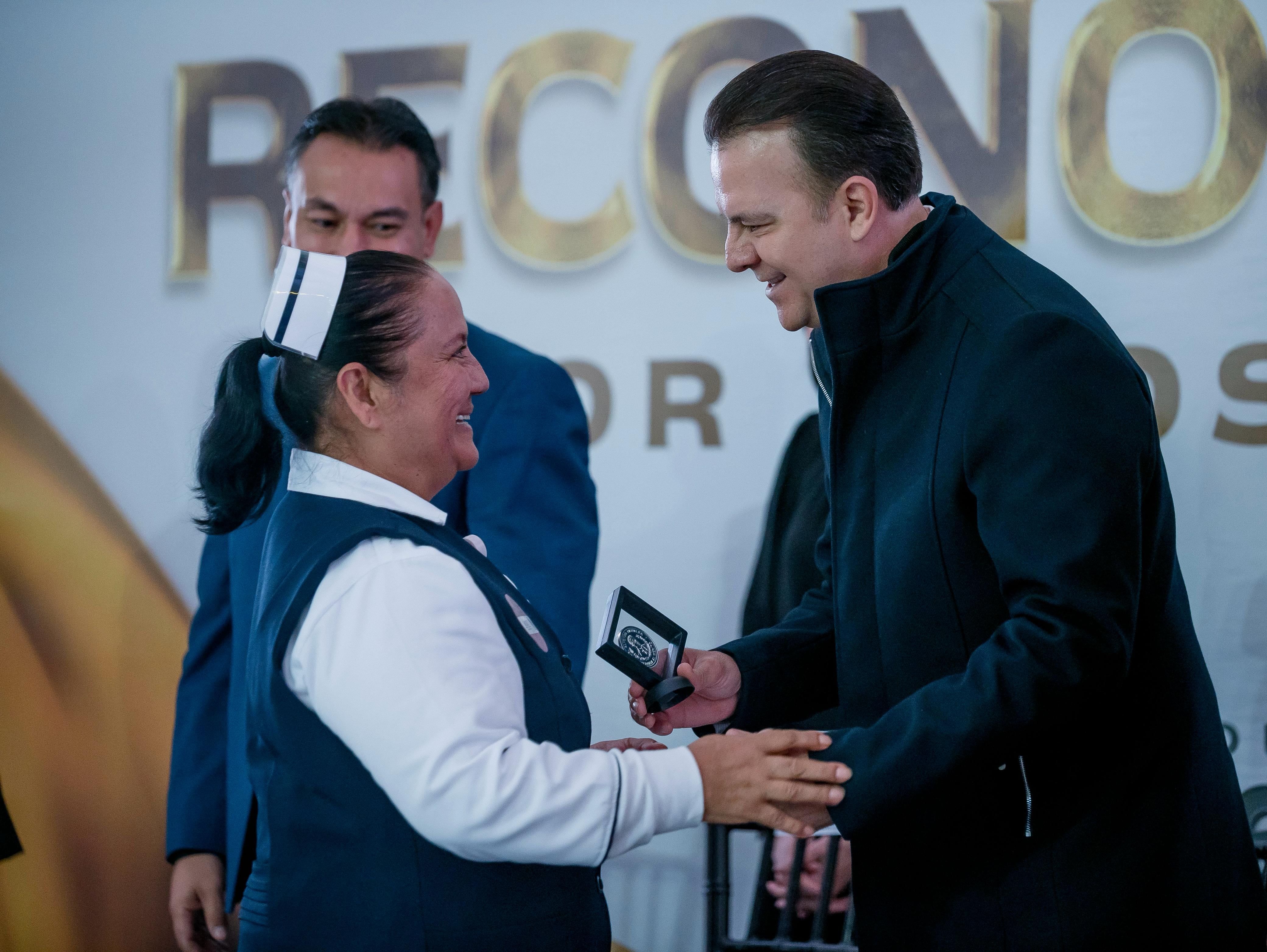 Durango reconoce la vocación de más de 500 trabajadores del sector salud.