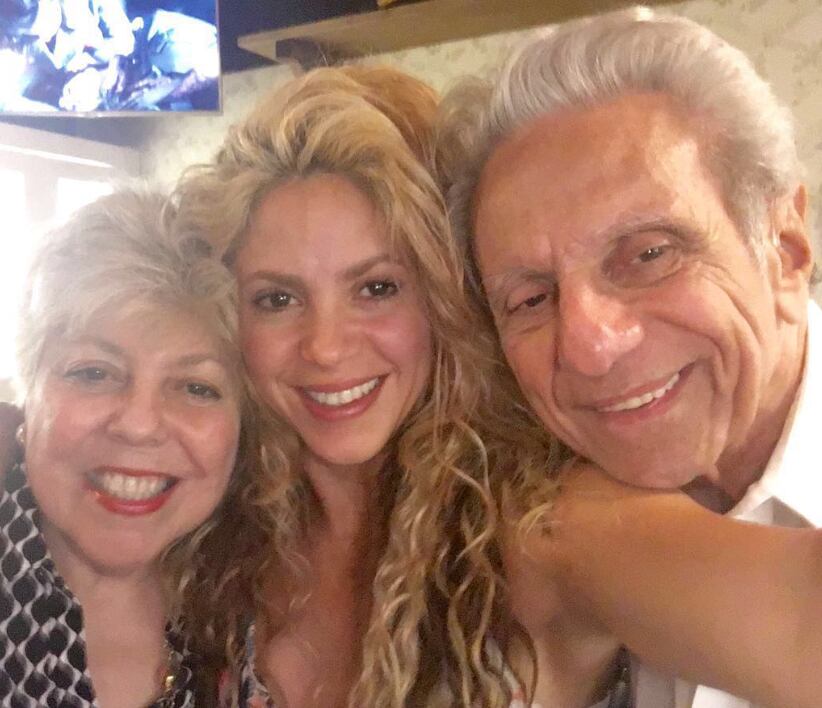 Shakira y padres; William Mebarak, Nidia Ripoll