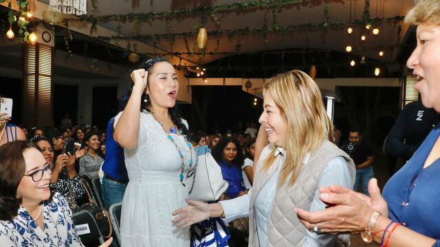 Lucy Meza recibió el apoyo de más de mil mujeres del PAN