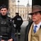 La historia real detrás del hombre de la foto del presunto detective del Louvre