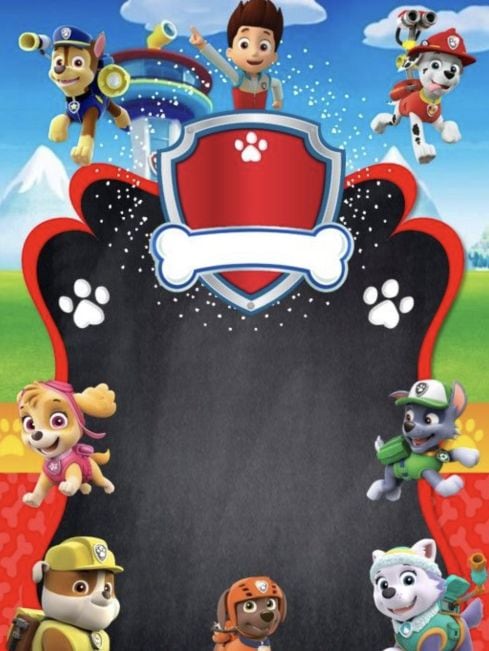 Tarjeta de Paw Patrol de graduación en forma de escudo