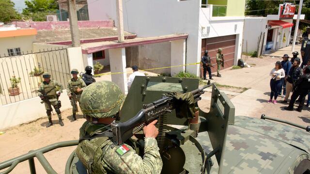 Militares. Nuevos uniformes.