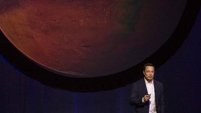 Elon Musk, Director de SpaceX, durante su visita a la ciudad de Guadalajara..