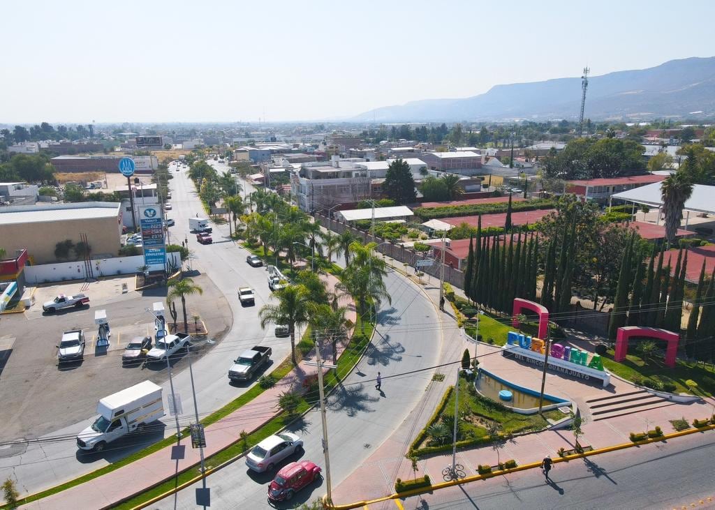 Diego Sinhue Rodríguez entrega obras en los Pueblos del Rincón
