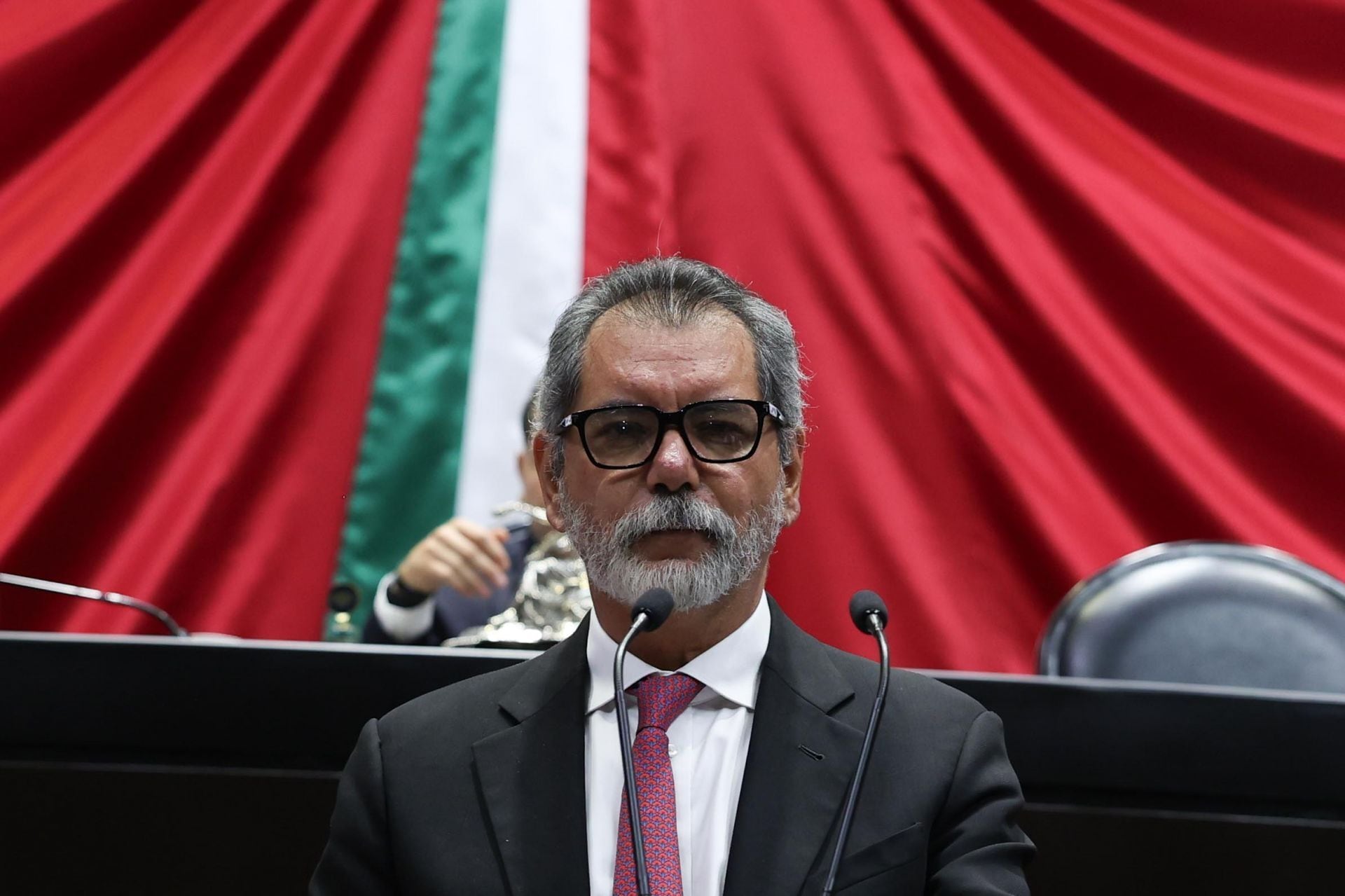 Édgar Amador llama a diputados a aprobar cambios al ISR, IEPS, RESICO