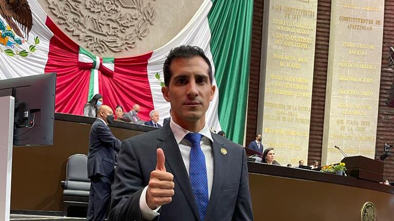 Rommel Pacheco votó en abstención la Ley Minera y desató la ira de simpatizantes de Morena