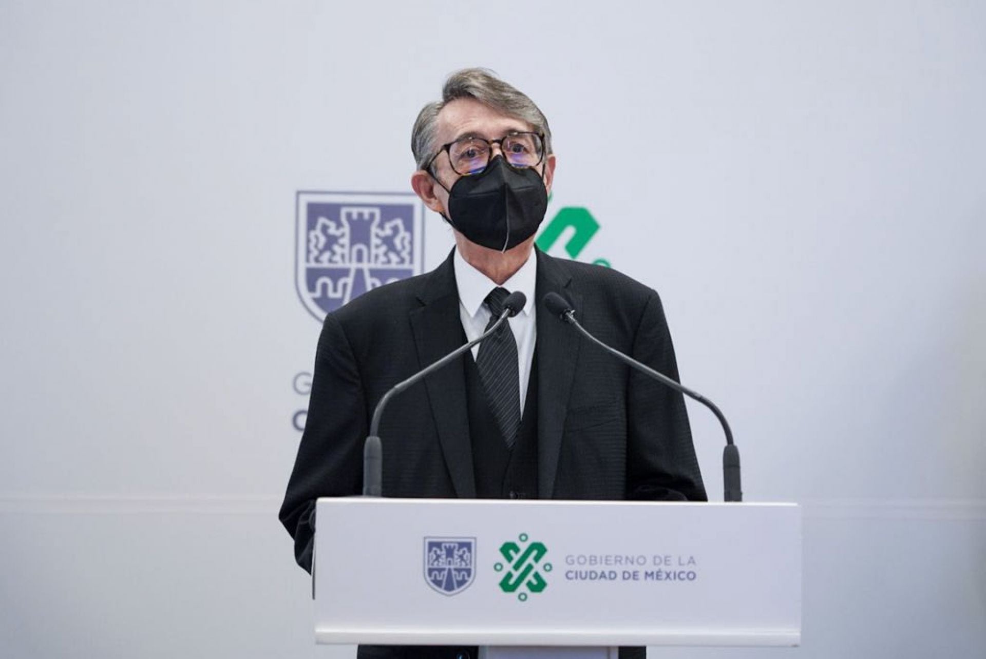 José Alfonso Suárez del Real actualmente es asesor político de Comunicación Social de la Presidencia de México