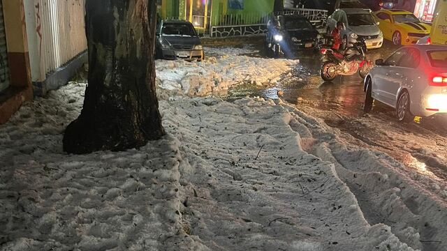 Lluvias en CDMX pronóstico hoy 30 de agosto: fuerte granizada pinta de blanco Álvaro Obregón