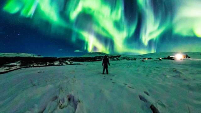 Imagen de una aurora en el cielo de Islandia.