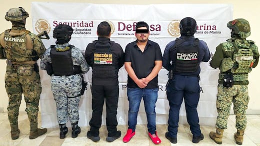 CJNG en Puebla: cae presunto miembro con droga y armas del Ejército