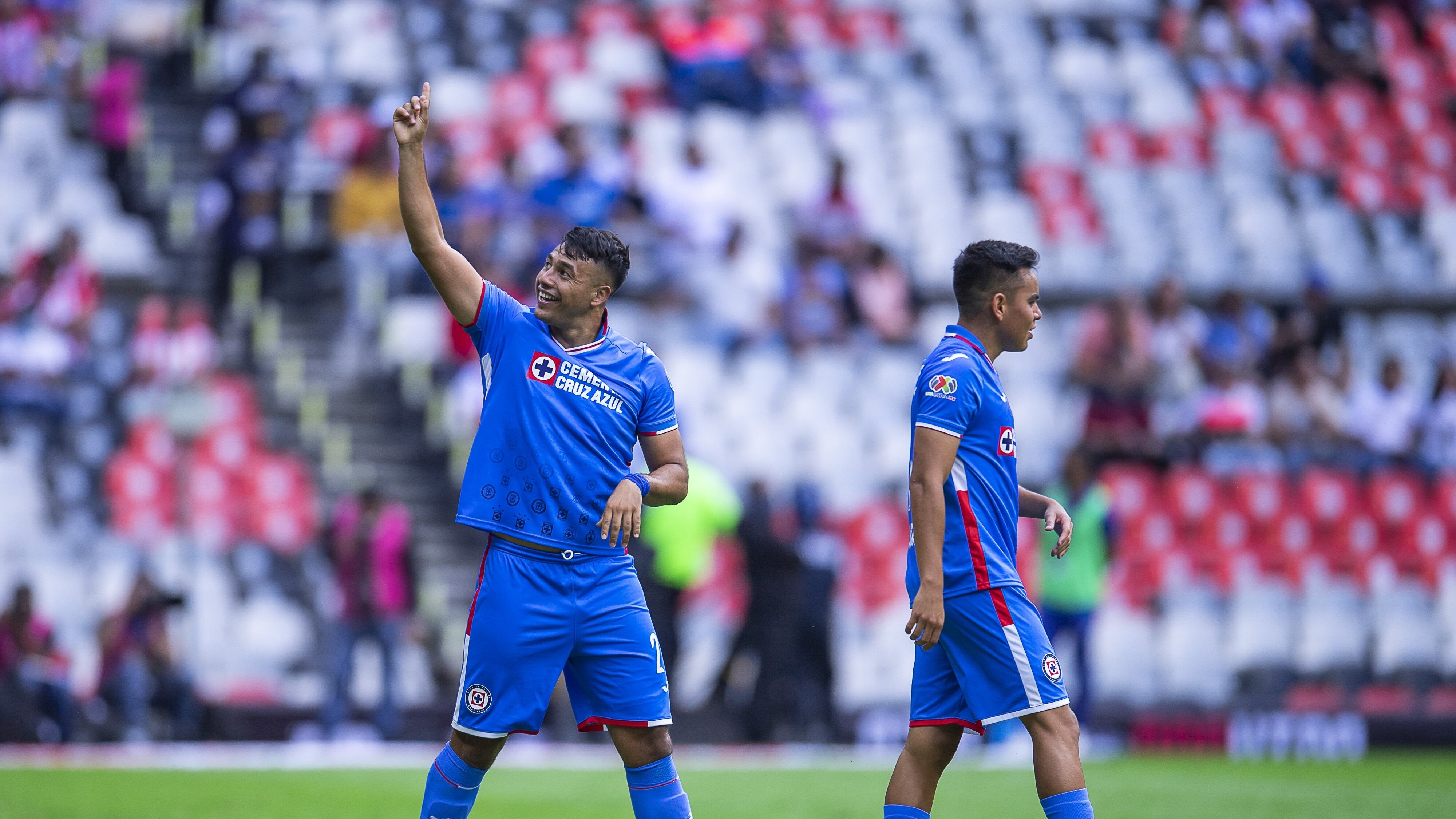 Cruz Azul derrota al Club Necaxa; Iván Morales anota el gol de la victoria