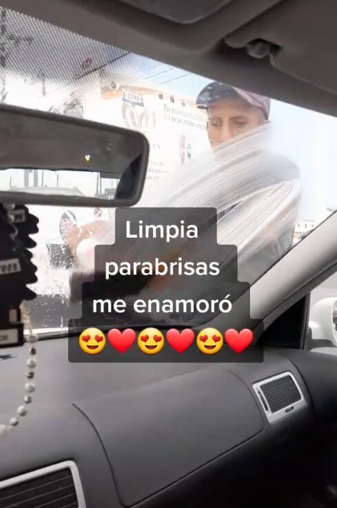 Se enamora de limpiaparabrisas en Veracruz