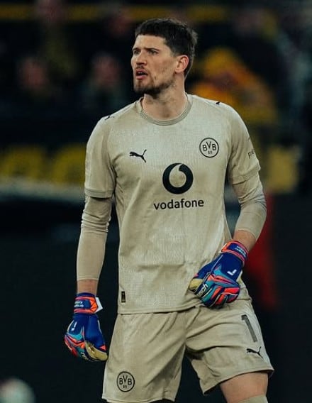 Gregor Kobel, portero de Suiza