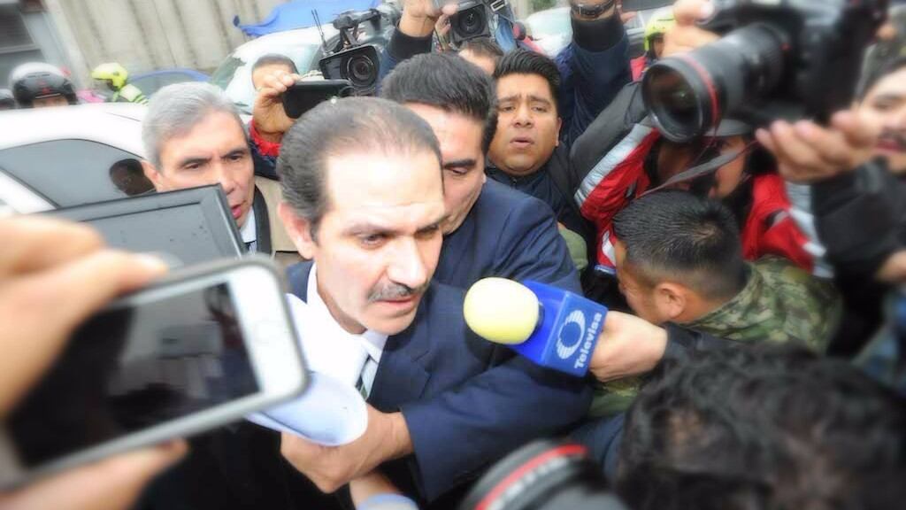 Conceden amparo a Padrés contra delito de delincuencia organizada