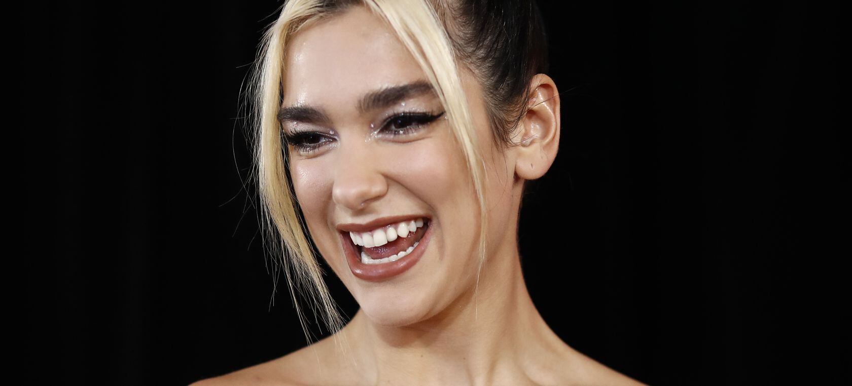 Los conciertos de Dua Lipa en México inspiran memes de gente endeudada por tantos artistas
