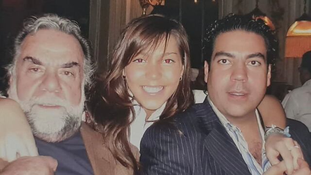 Frida Sofía con su abuelo Cayetano Moctezuma de la Fuente