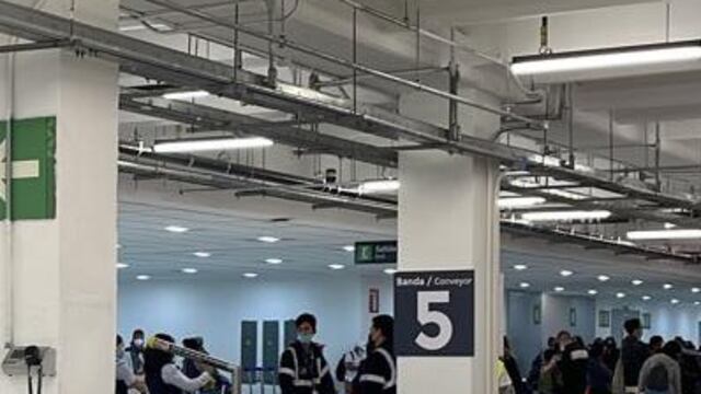 Aeromar perdió a una niña en el AICM y solo pidió "una disculpita"