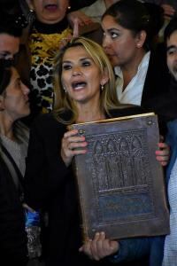 Jeanine Áñez, autoproclamada presidenta de Bolivia.