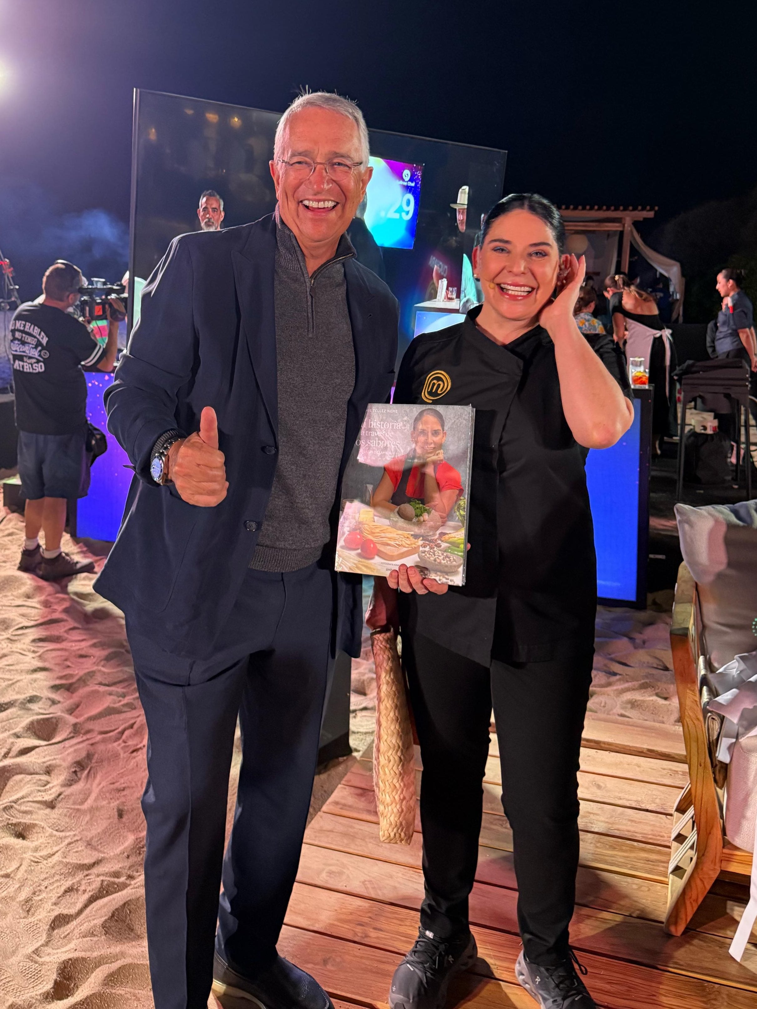 Ricardo Salinas Pliego y Zahie Téllez