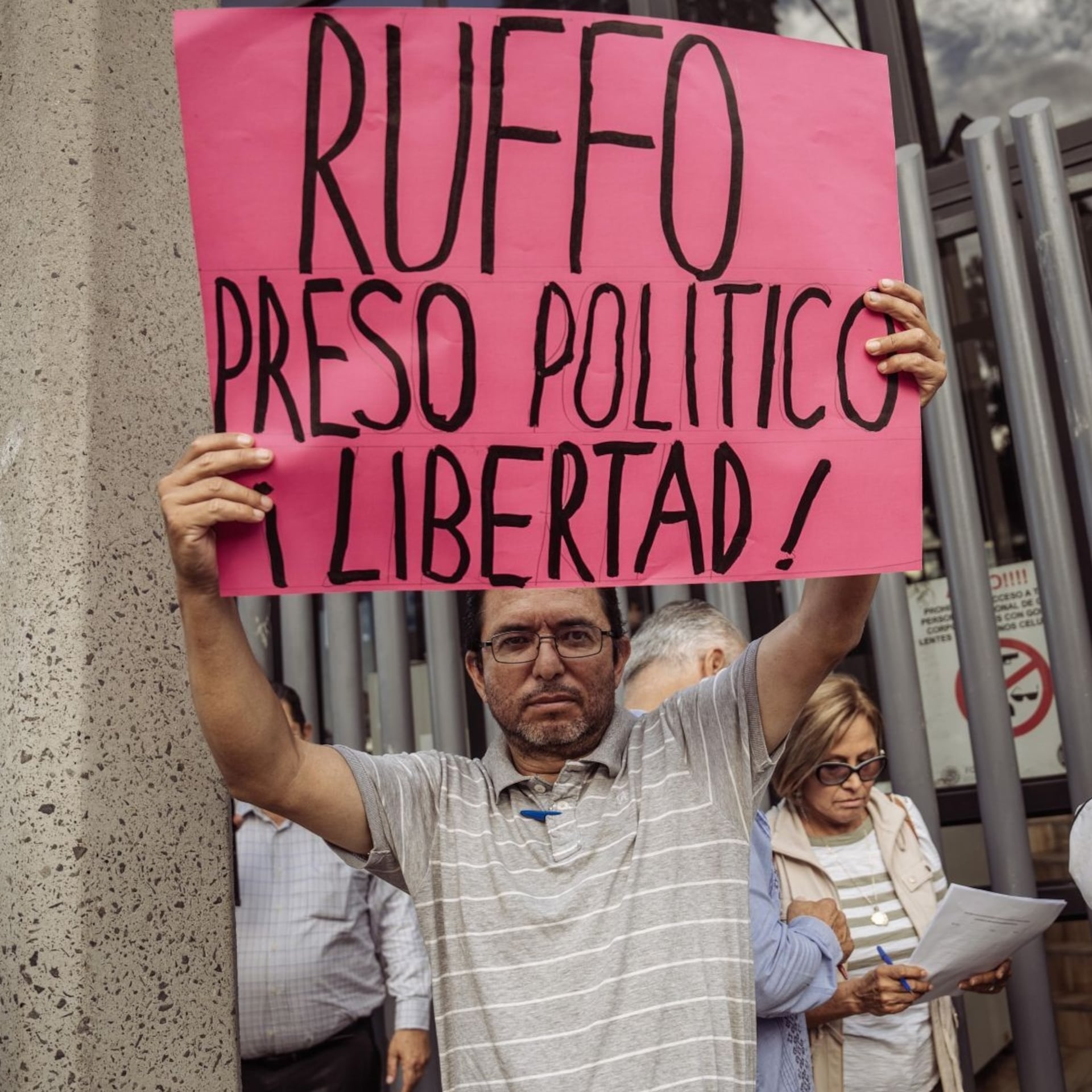 PAN protesta en Tijuana por detención de Ernesto Ruffo y pide su liberación