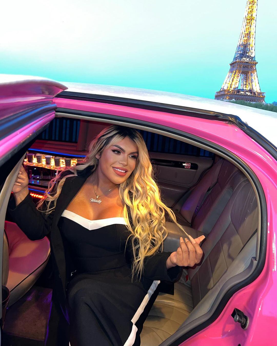 Wendy Guevara está disfrutado de París con Julián Gil