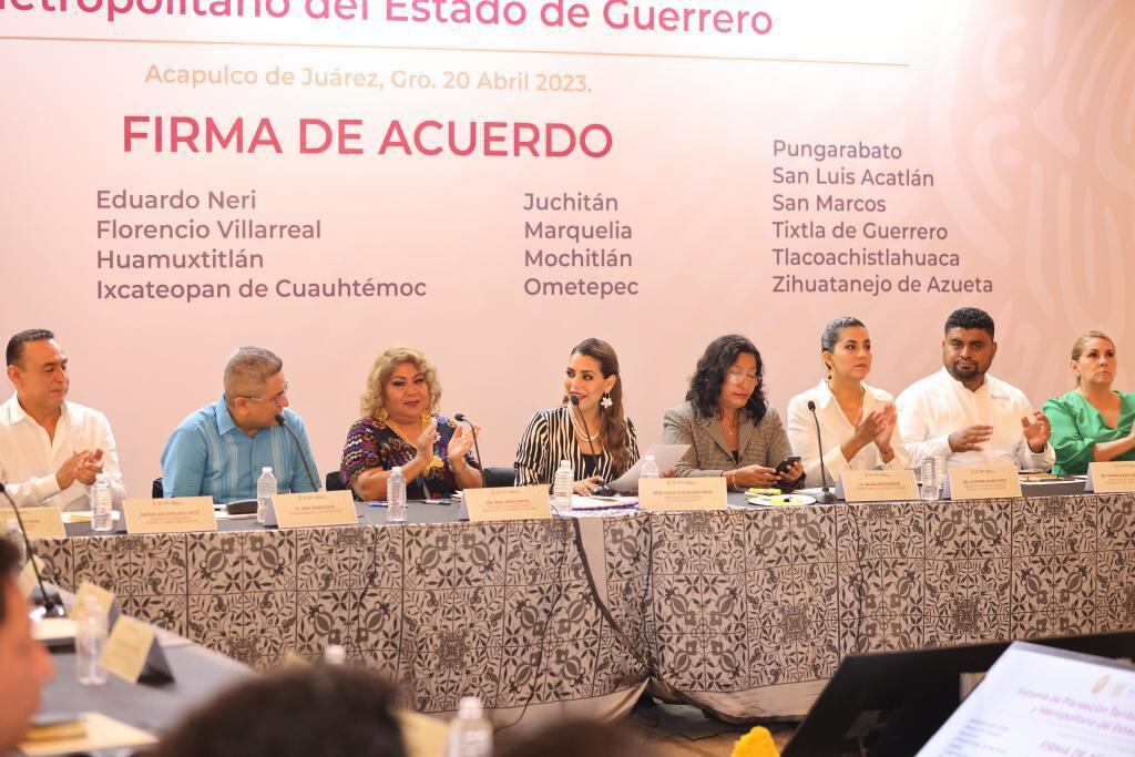 Evelyn Salgado firma acuerdo por desarrollo urbano