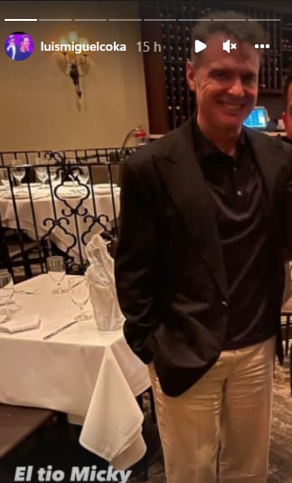 Luis Miguel en restaurante.