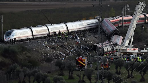 Choque de trenes en España ocurrió a 200 km/h, según investigación