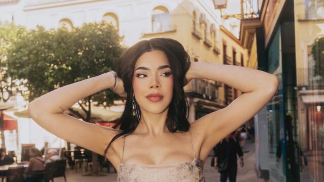 Kenia Os roba suspiros en Sevilla, España antes de los Premios Latin Grammy 2023