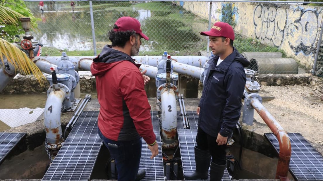 Atienden inundaciones en Benito Juárez, Cancún