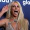 Britney Spears posa desnuda tras liberarse de la tutela de su padre (VIDEO)