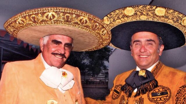 Vicente Fernández junto a su hijo Vicente