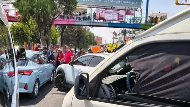 Bloqueo en carretera México-Puebla
