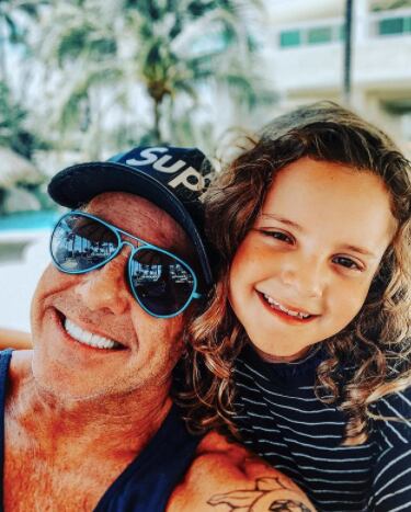 Alexis Ayala con su hija Roberta