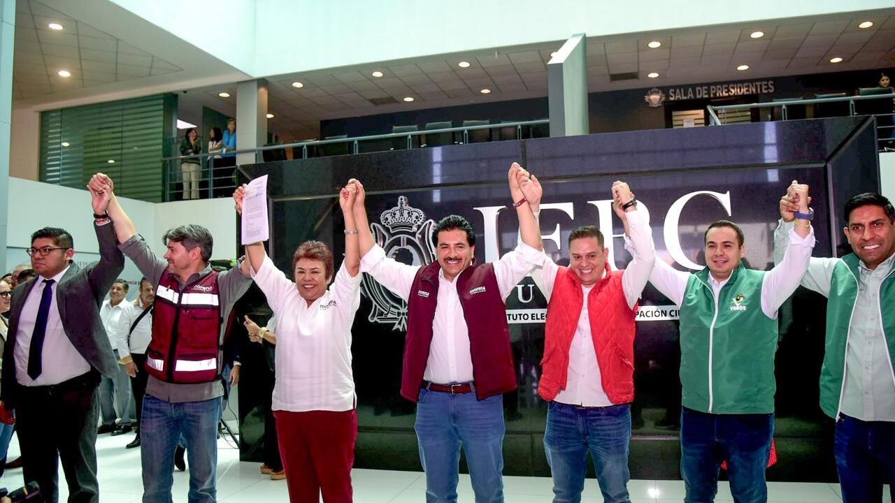 José Ramón Enríquez se inscribió para ser candidato a la presidencia municipal de Durango