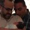 Pareja gay conoce a su hija recién nacida; reacción conmueve en redes