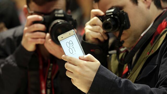 Sony presenta nueva línea Xperia X