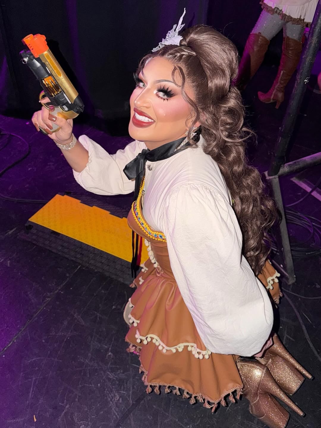 Turbulence, drag queen.