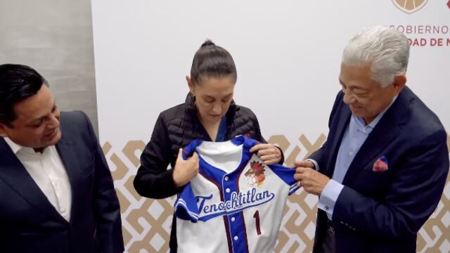 Claudia Sheinbaum recibe al ex beisbolista “Zurdo” Ortiz de los Diablos Rojos