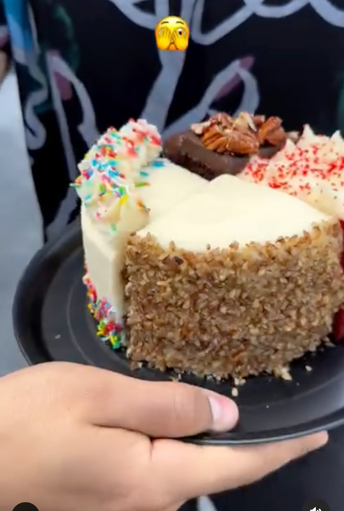 ¿Caros y feos? Ponen en evidencia a La Postrería 77 de Poncho de Nigris vs Eat Me, el pequeño negocio que menospreció