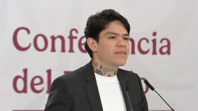 Junior H en la conferencia del pueblo de Claudia Sheinbaum.