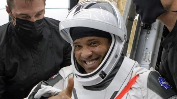 ¿Quién es Victor Glover? Astronauta y piloto de la misión Artemis II