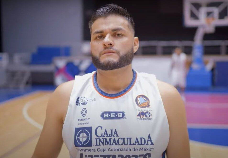 Basquetbolista Alexis Cervantes