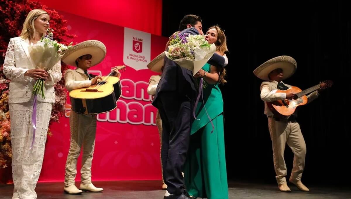 Samuel García celebra a su mamá y a Mariana Rodríguez por el 10 de mayo