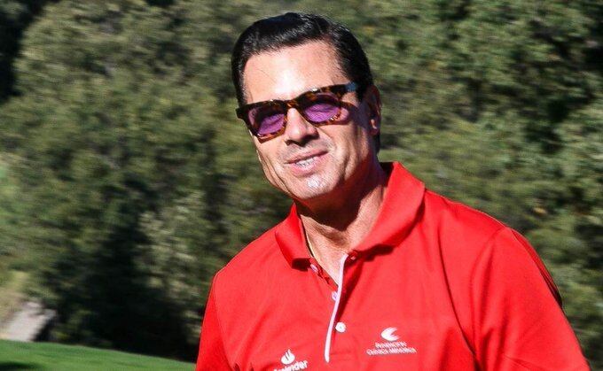 Peña Nieto reaparece en España participando en torneo de golf benéfico
