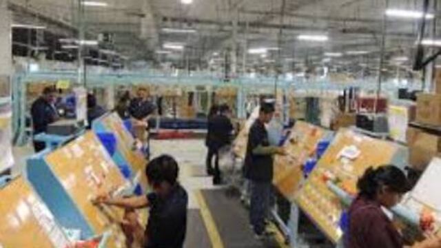 El gobierno no impulsa ni incentiva el consumo interno con una agresiva pero formal, necesaria, valiente, válida y legal campaña para consumir productos y servicios mexicanos.